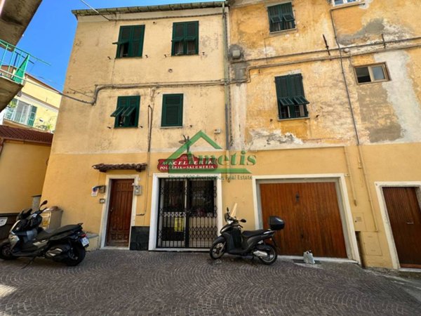 locale commerciale in vendita a Pontedassio