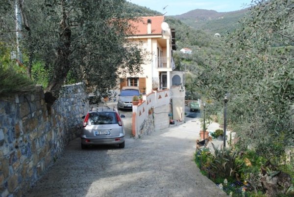 negozio in vendita a Pontedassio
