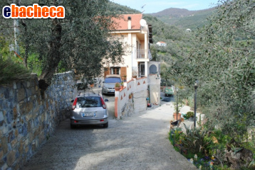 casa indipendente in vendita a Pontedassio