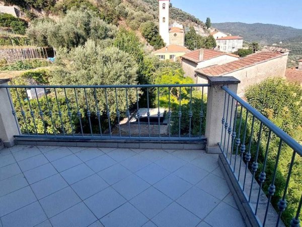 casa indipendente in vendita a Pontedassio in zona Villa Viani