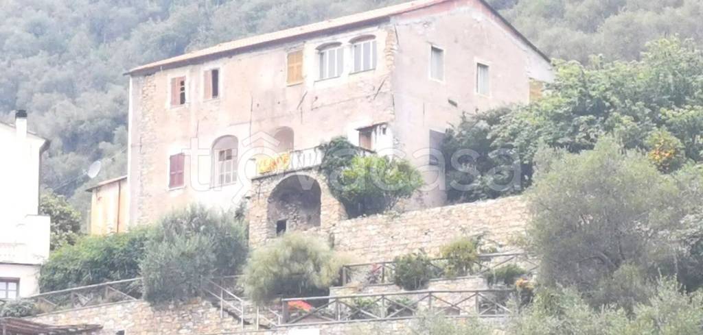 casa indipendente in vendita a Pontedassio
