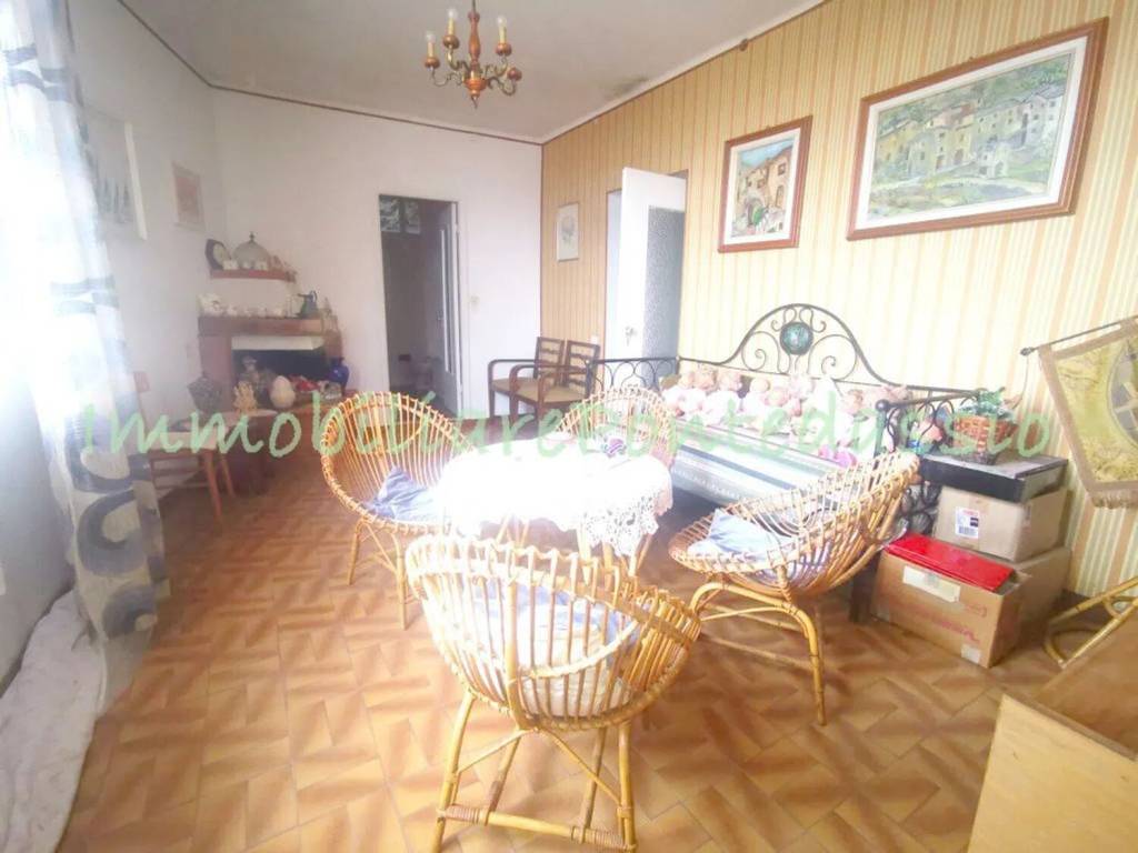 appartamento in vendita a Pontedassio in zona Bestagno