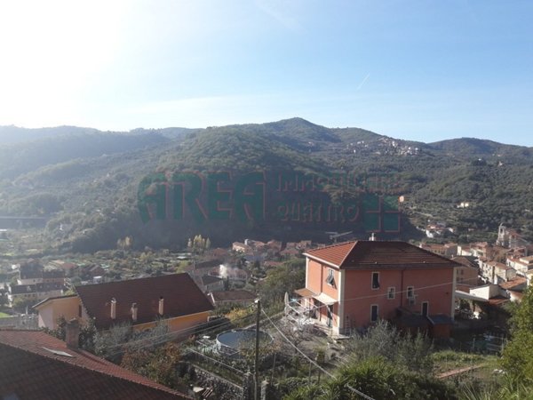 casa indipendente in vendita a Pontedassio