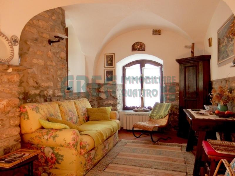 casa indipendente in vendita a Pontedassio