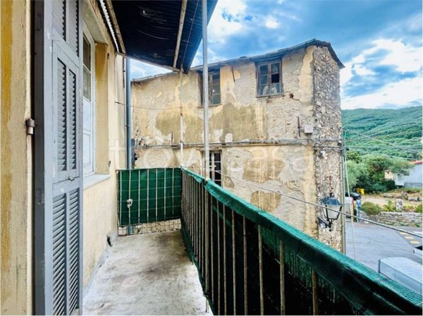 casa indipendente in vendita a Pontedassio