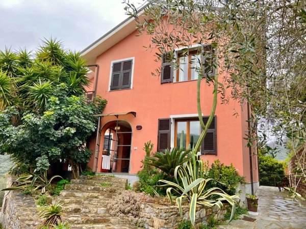 casa indipendente in vendita a Pontedassio