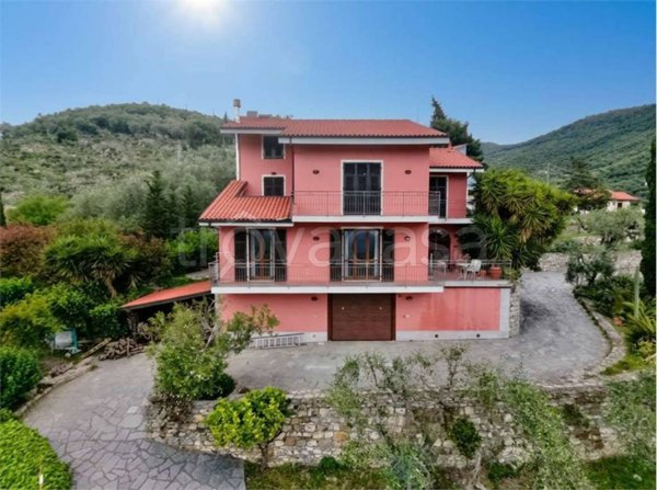 casa indipendente in vendita a Pontedassio in zona Bestagno