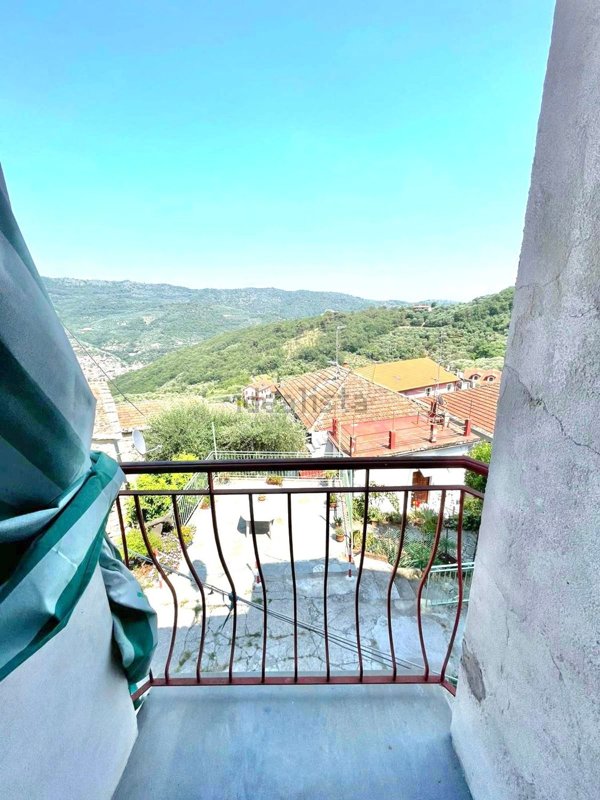 appartamento in vendita a Pontedassio in zona Bestagno
