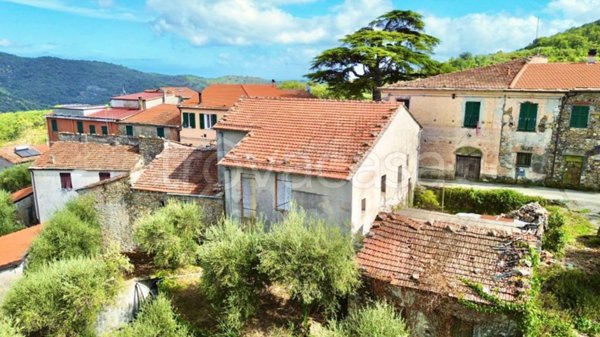 casa indipendente in vendita a Pontedassio in zona Bestagno