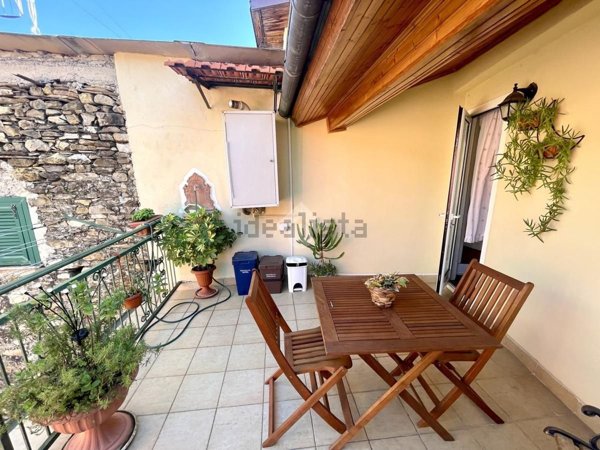 casa indipendente in vendita a Pontedassio in zona Villa Viani