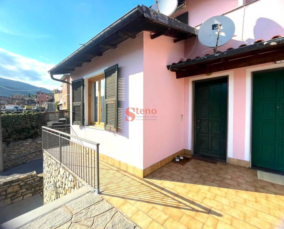 casa indipendente in vendita a Pontedassio