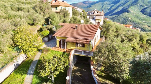 casa indipendente in vendita a Pontedassio in zona Bestagno