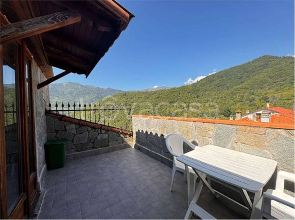 casa indipendente in vendita a Pornassio in zona Ottano