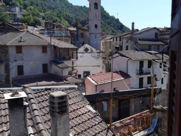 appartamento in vendita a Pornassio in zona Ponti
