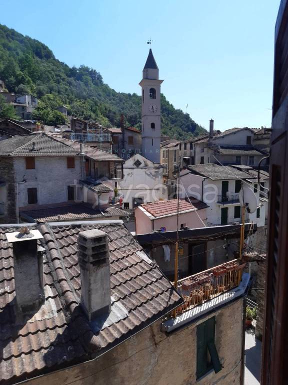 appartamento in vendita a Pornassio in zona Ponti