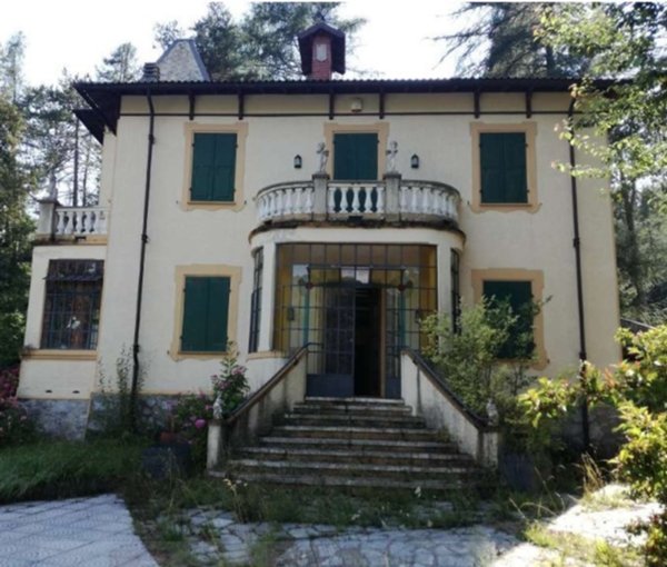 casa indipendente in vendita a Pornassio in zona Villa