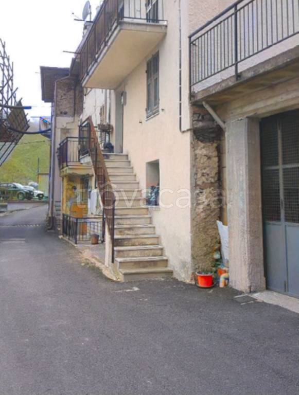 appartamento in vendita a Pornassio