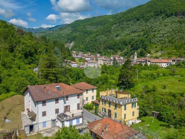 casa indipendente in vendita a Pornassio in zona Ponti