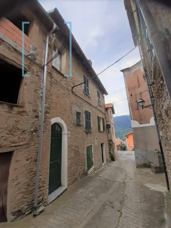 casale in vendita a Pornassio in zona Ottano