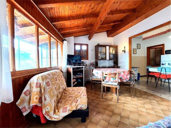 casa indipendente in vendita a Pornassio in zona Ottano