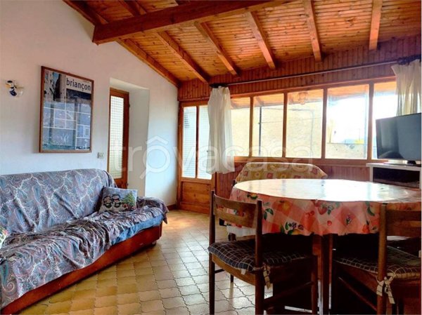 casa indipendente in vendita a Pornassio in zona Ottano