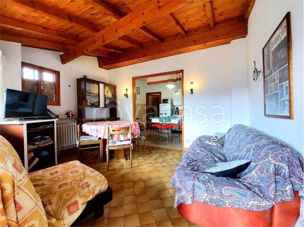 casa indipendente in vendita a Pornassio in zona Ottano