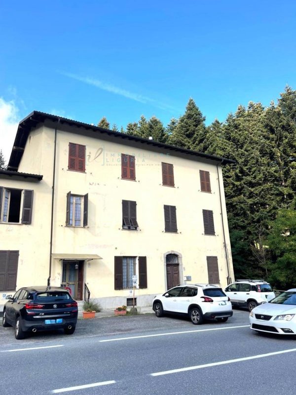 appartamento in vendita a Pornassio in zona Case Rosse