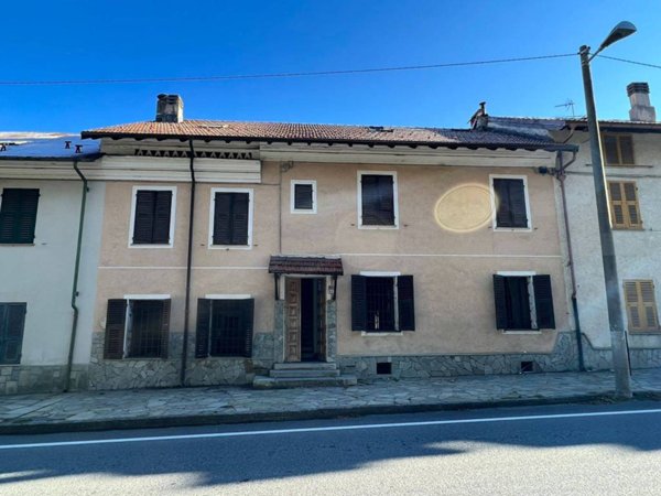 intera palazzina in vendita a Pornassio in zona Nava