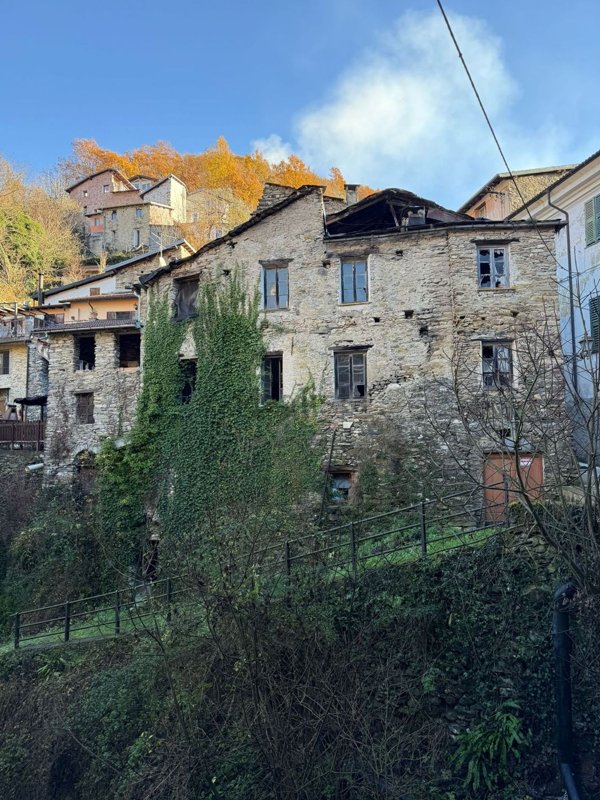 casale in vendita a Pornassio in zona Ponti