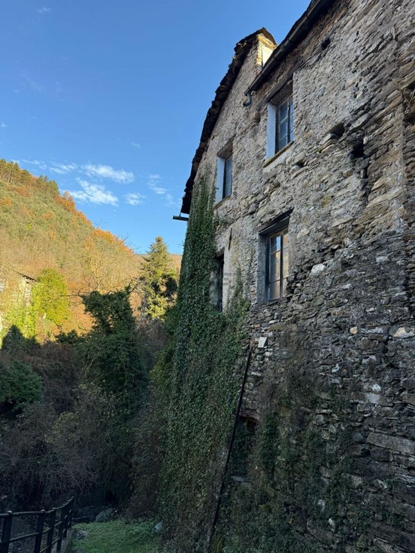 casale in vendita a Pornassio in zona Ponti