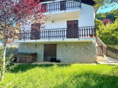 casa indipendente in vendita a Pornassio in zona Villa