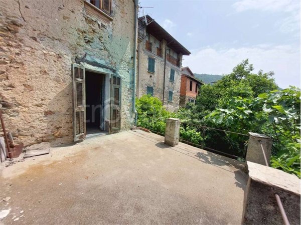 appartamento in vendita a Pornassio in zona Ottano