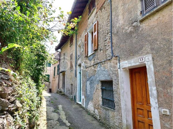 appartamento in vendita a Pornassio in zona Ottano