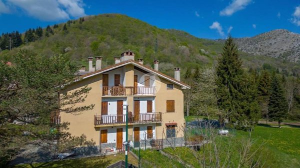 appartamento in vendita a Pornassio in zona Nava