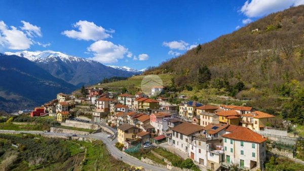 appartamento in vendita a Pornassio