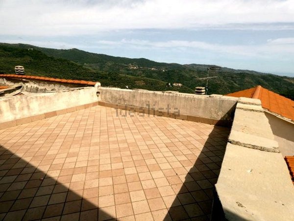 appartamento in vendita a Prelà in zona Valloria