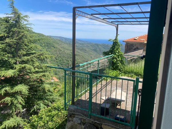 appartamento in vendita a Prelà in zona Villatalla