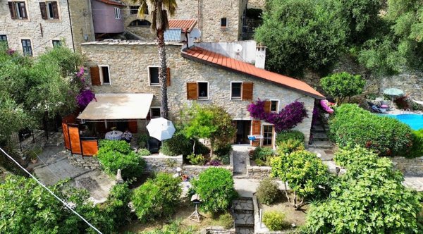 casa indipendente in vendita a Prelà