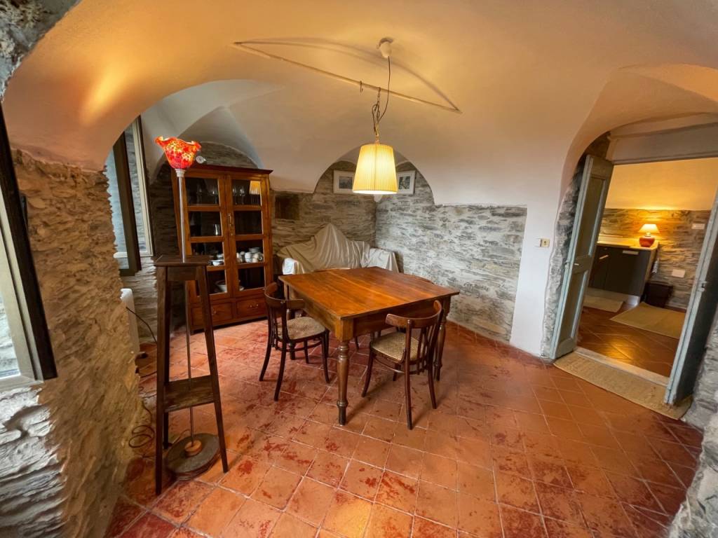 appartamento in vendita a Prelà in zona Tavole