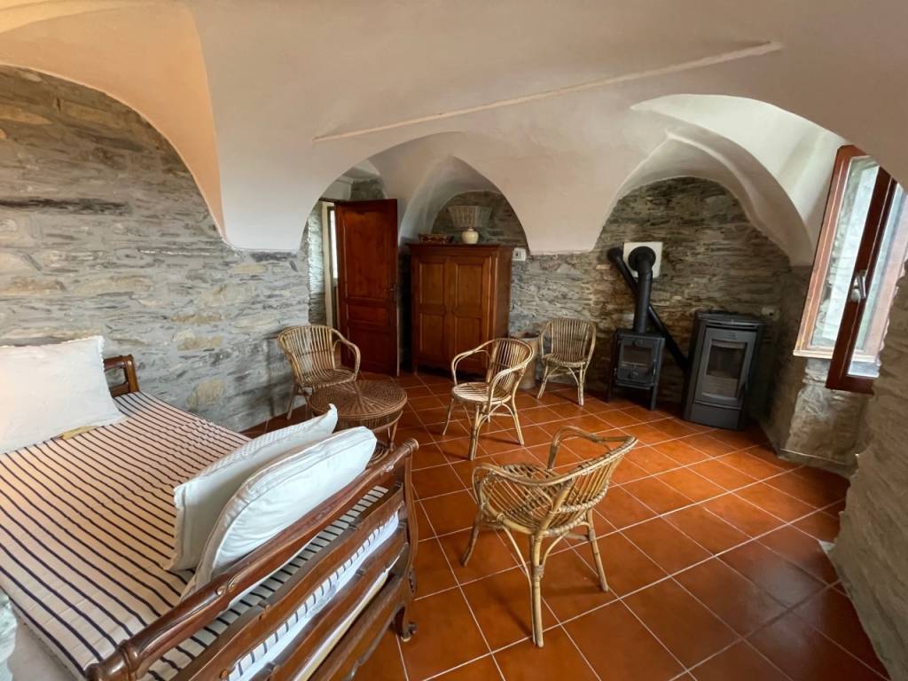 appartamento in vendita a Prelà in zona Tavole