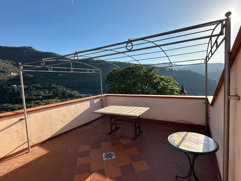 casa indipendente in vendita a Prelà