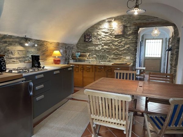 appartamento in vendita a Prelà in zona Tavole