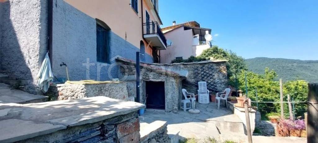 appartamento in vendita a Prelà in zona Tavole