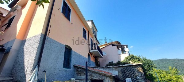 appartamento in vendita a Prelà in zona Tavole