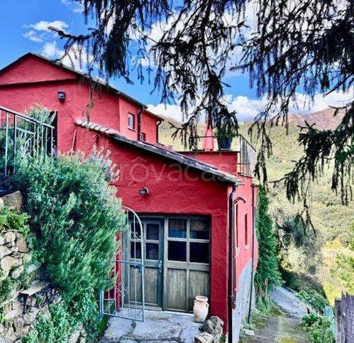 casa indipendente in vendita a Prelà in zona Valloria