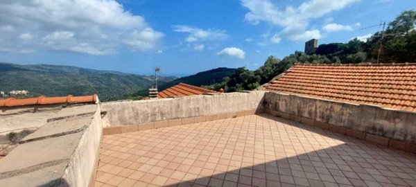 appartamento in vendita a Prelà in zona Valloria