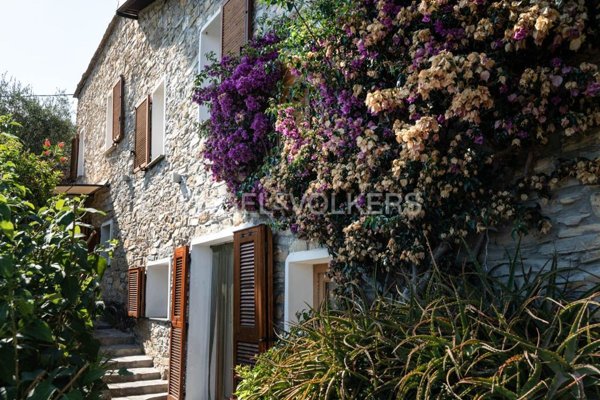 casa indipendente in vendita a Prelà