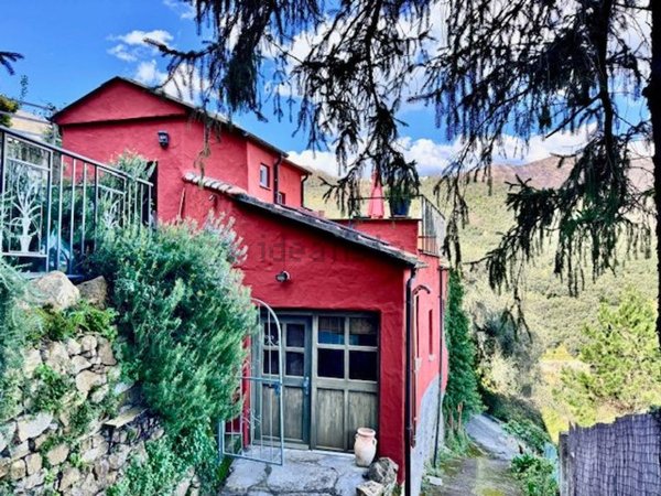 appartamento in vendita a Prelà in zona Valloria