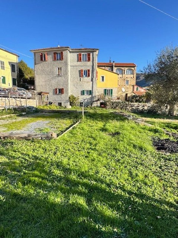 casa indipendente in vendita a Prelà