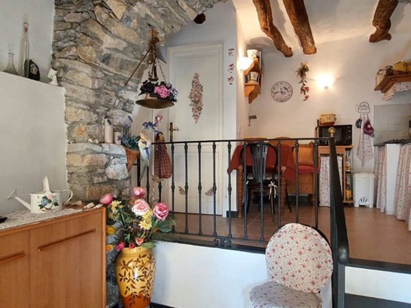 casa indipendente in vendita a Prelà